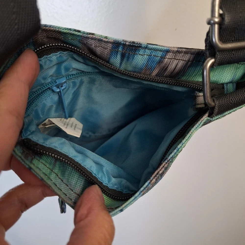 Dakine Jive Crossbody Bag Tie Dye Artsy Coastal Summer Colorful Lightweight - Picture 11 of 16